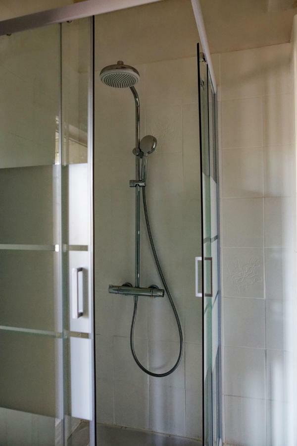 Appartement Complet 6 Personnes 80M2 , Centre Ville De Beaune Avec Parking Bagian luar foto
