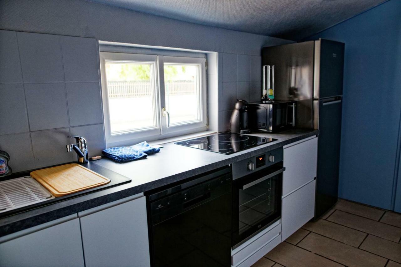 Appartement Complet 6 Personnes 80M2 , Centre Ville De Beaune Avec Parking Bagian luar foto